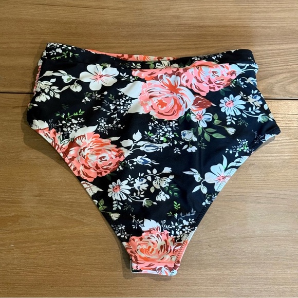 Floral Bikini Set Size Small‎ EUC - Picture 4 of 4